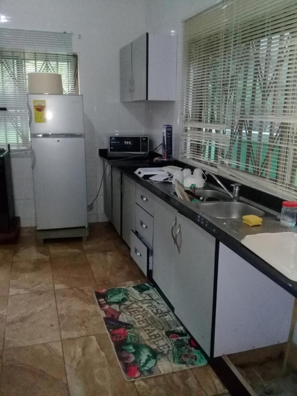 3A'S Guest House Akosombo Buitenkant foto