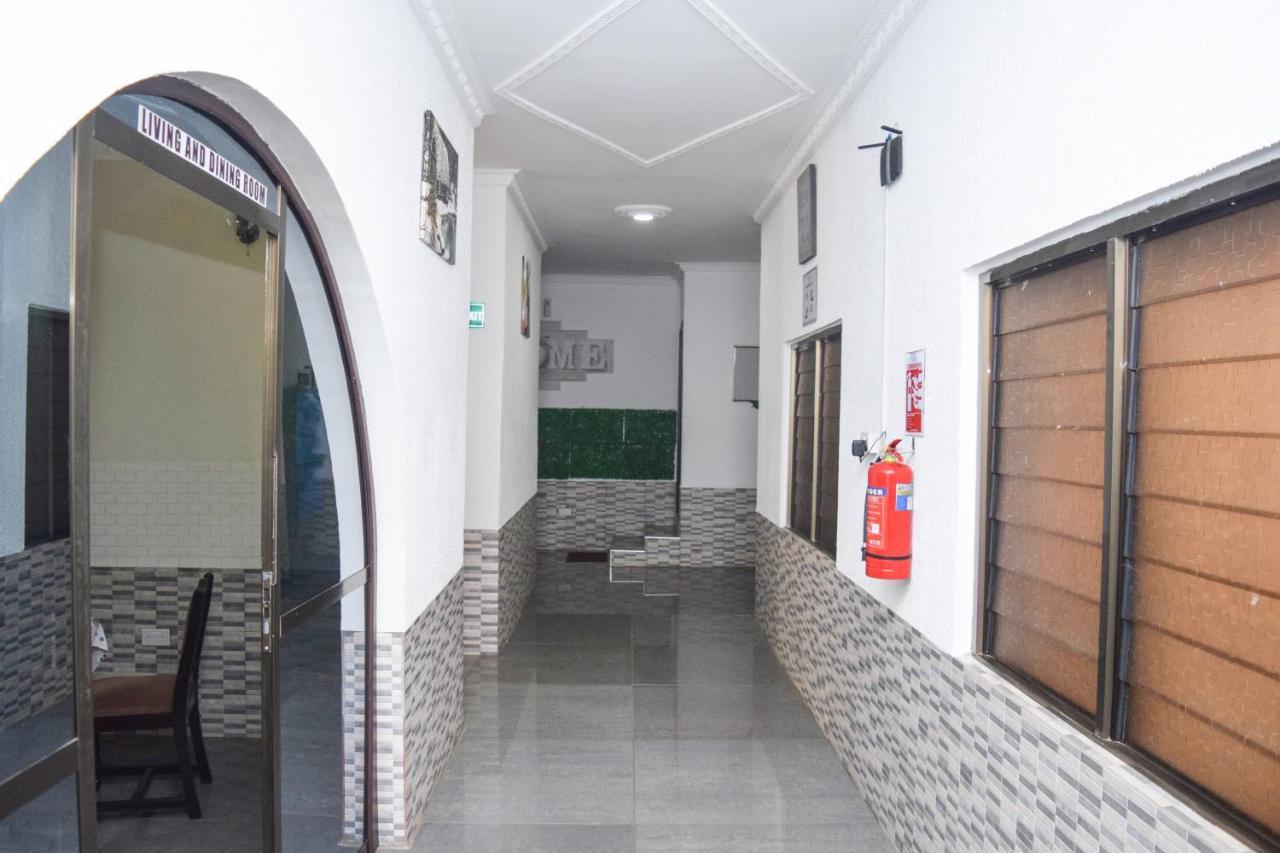 3A'S Guest House Akosombo Buitenkant foto