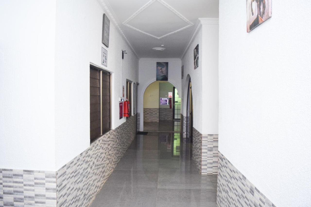 3A'S Guest House Akosombo Buitenkant foto